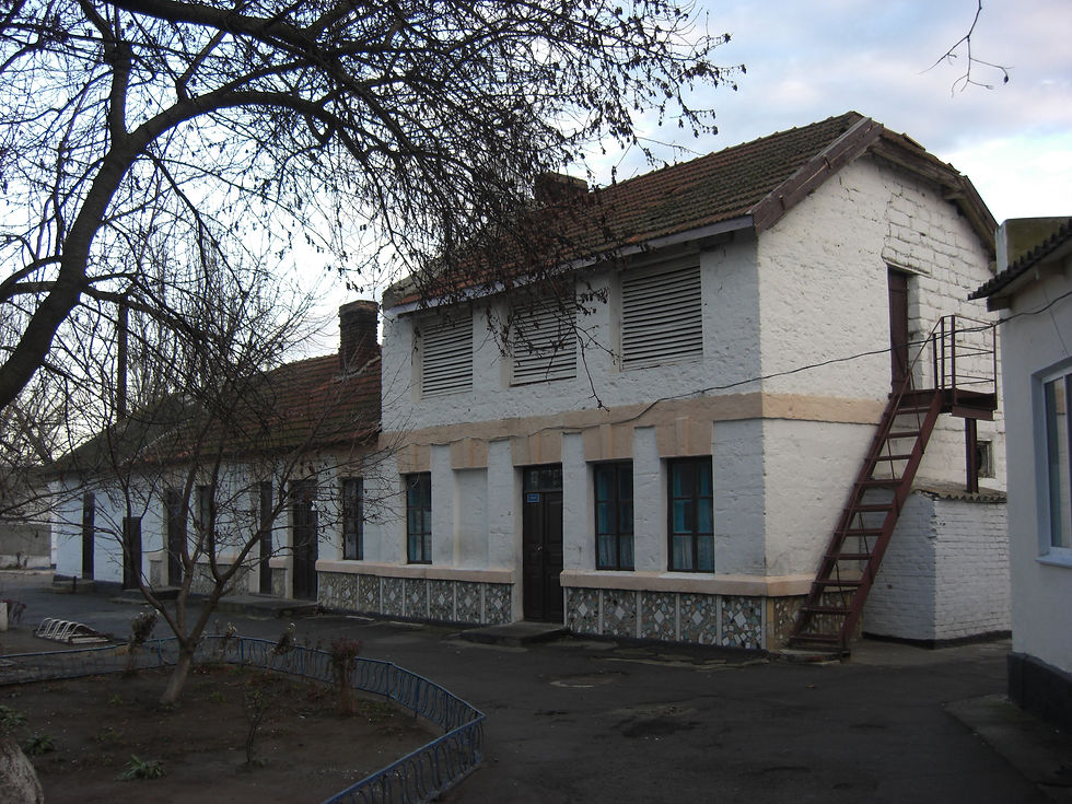 Господарчий корпус. Архівне фото Сергія Дяченка