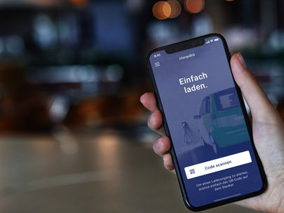 Handy mit chargeBIG App