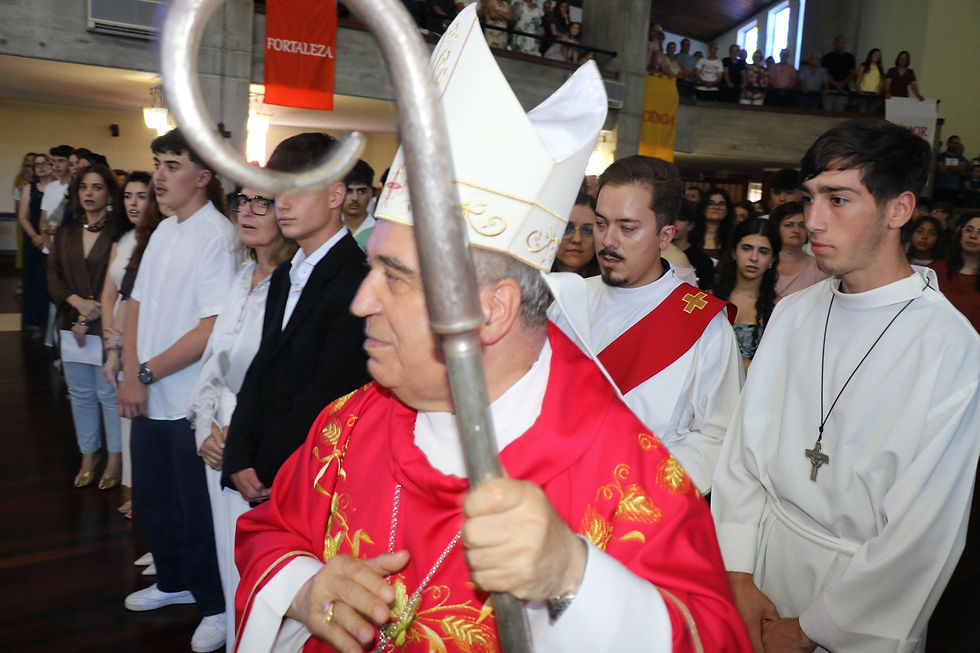 135 jovens receberam o Sacramento do Crisma em Mangualde