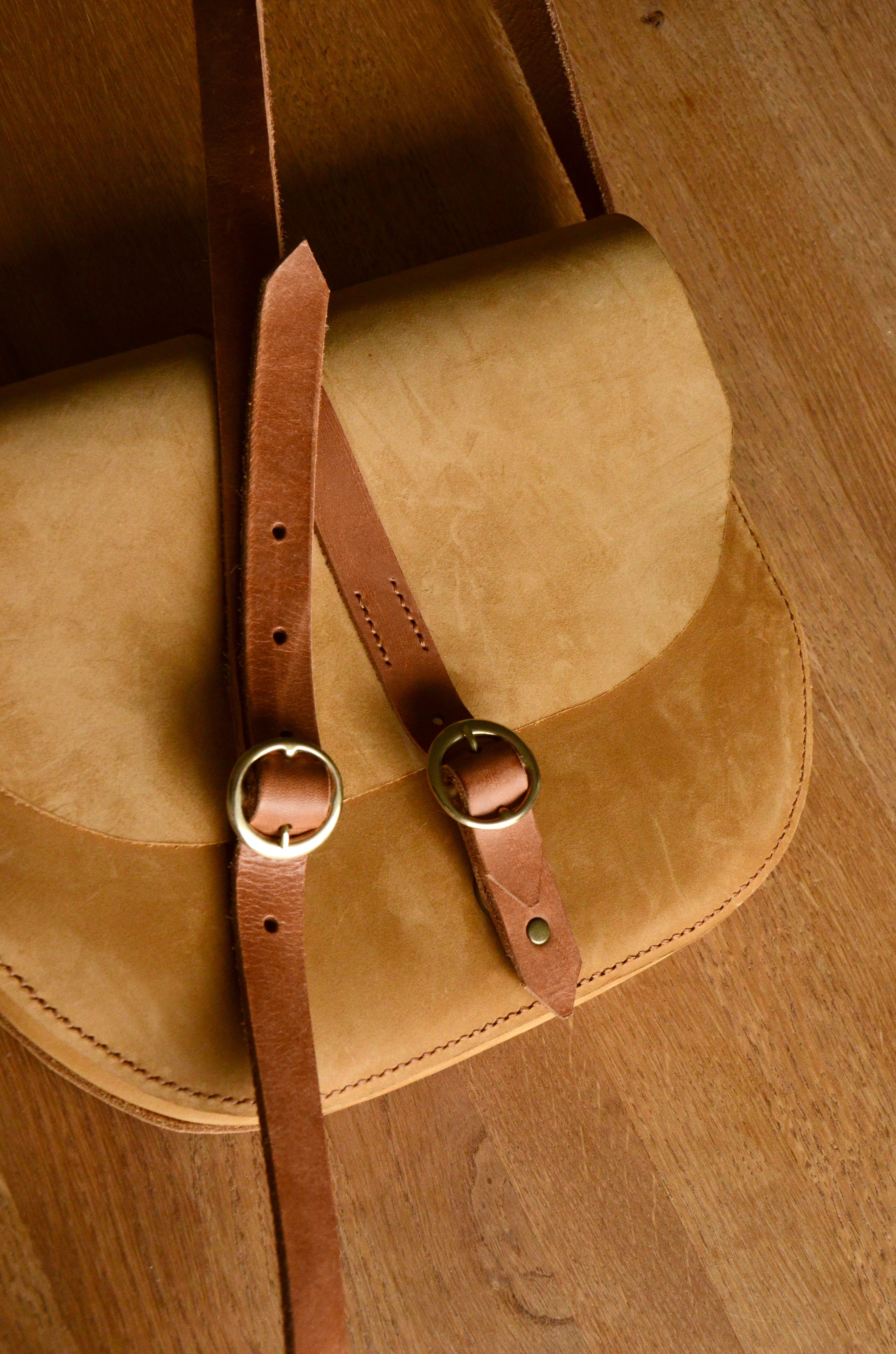Ochre velvet leather crossbody purse