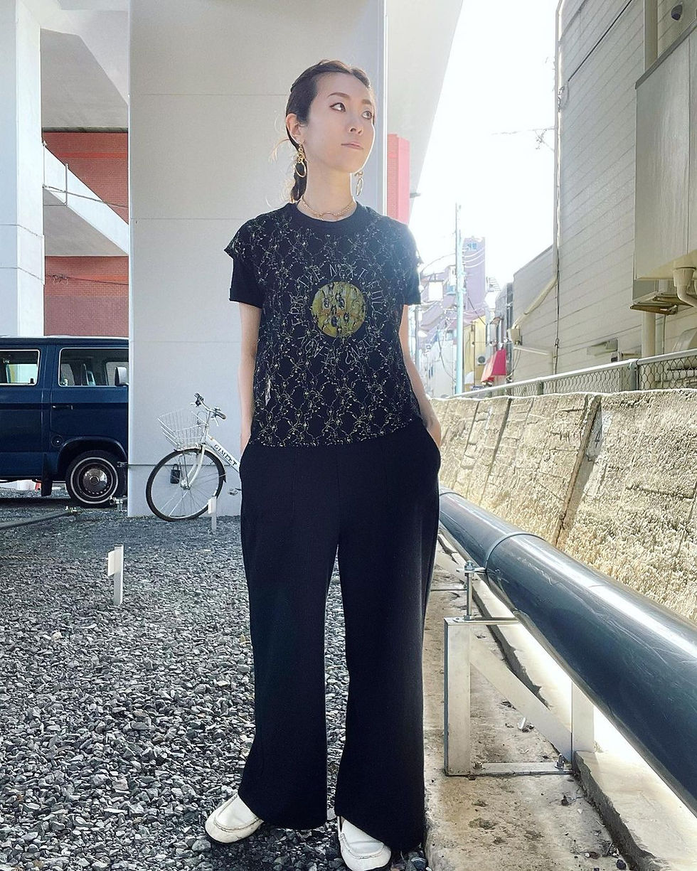 Thumbnail: Full Moon Mango T - Black - Unisex
