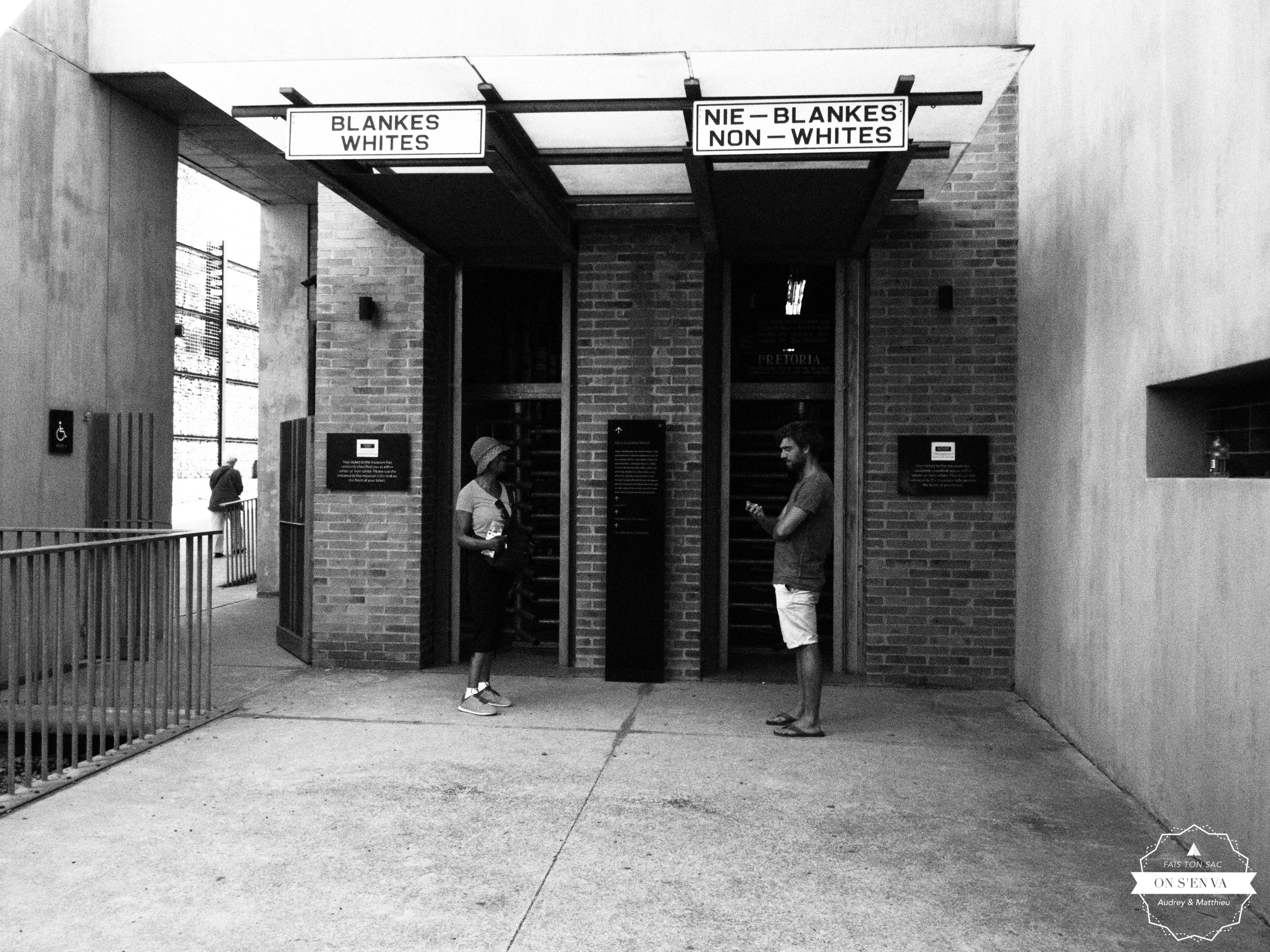 Entrée du musée de l'Apartheid