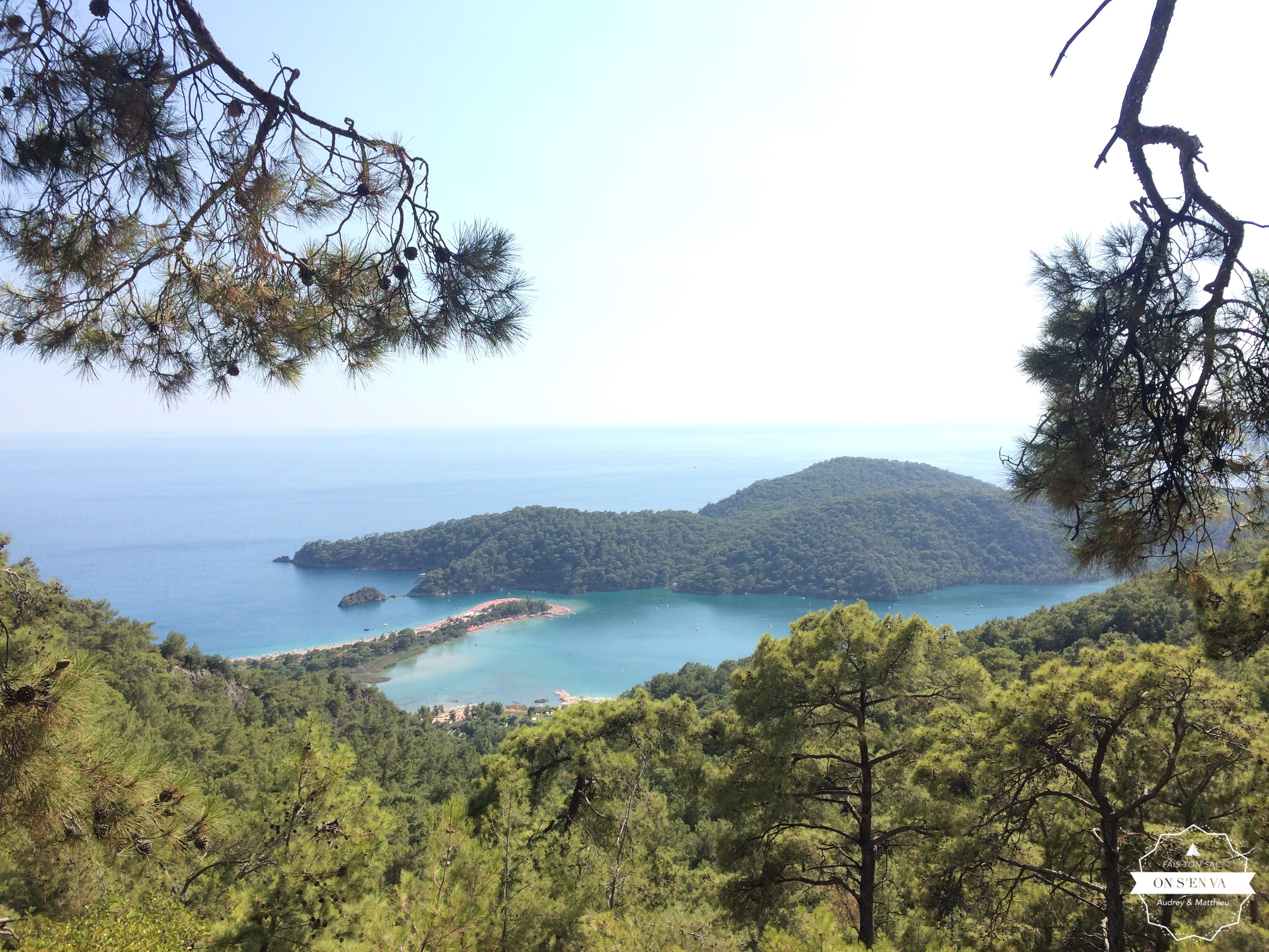 Vue sur la baie d'Ölüdeniz