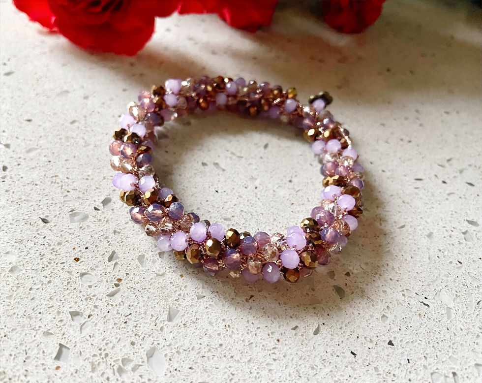 Thumbnail: Bracciale uncinetto con filato elastico con cristalli multicolore, Lilla e Rosa