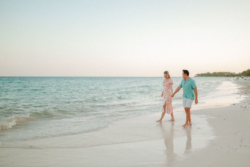 beach photoshoot, bride and groom, sunset walk by the beach, una vida