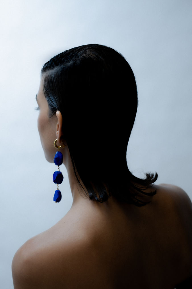 Earrings by artist Laura Hersée - Photography by Clémence Martin