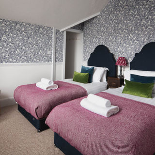 Twin-SK room 1.jpg