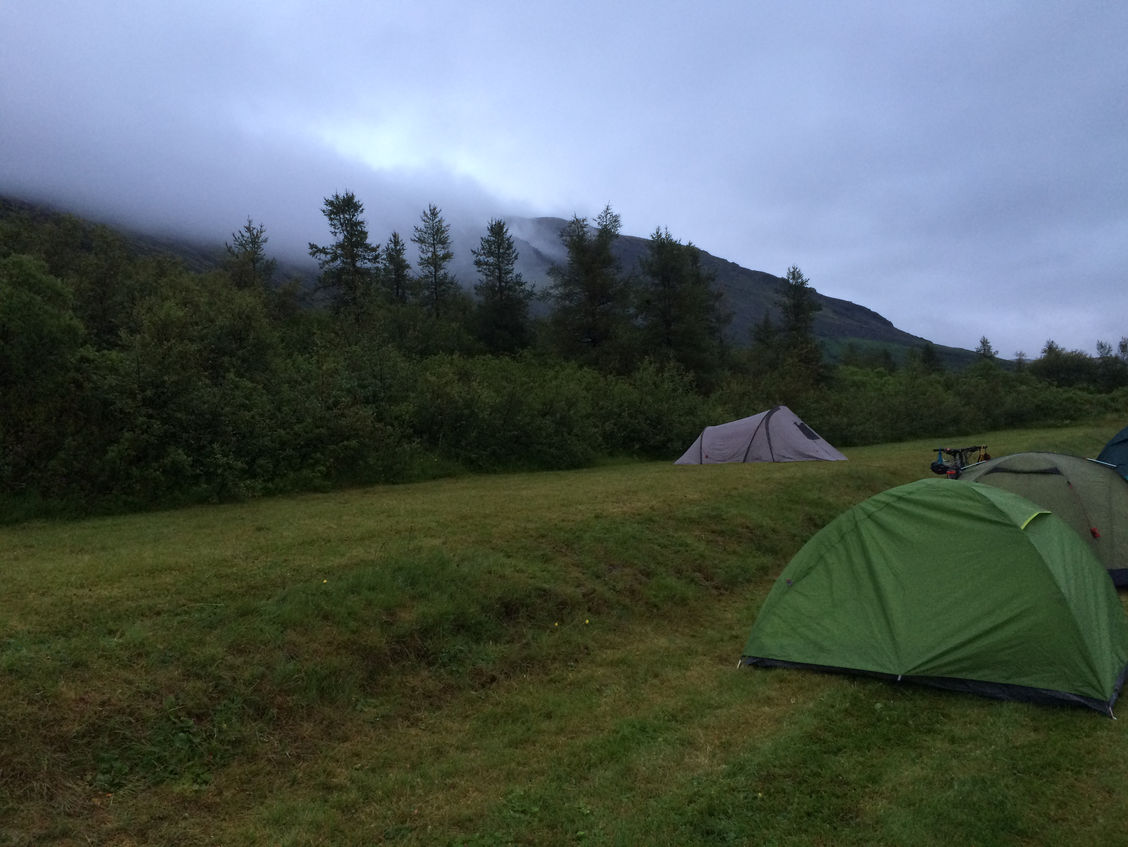 Icelandic campsites are well-deserved refuges, after cycling sessions that end up soaked and frozen. A hot shower cannot be refused.