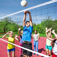 tend court Kids Playing Volleyball