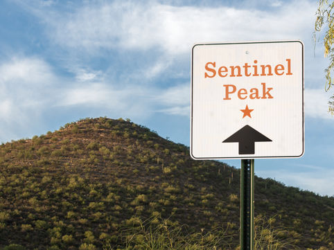 Tucson_flag_SentinelPeak.jpg