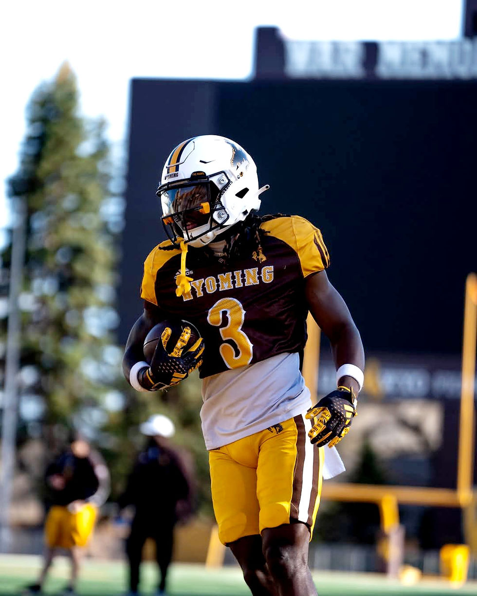 Deion DeBlanc (3), Photo courtesy of UW Athletics