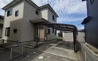 プール付きの家