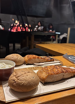 羅瓦涅米聖誕老人村火烤鮭魚餐點