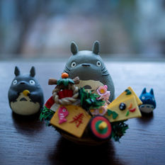 HAYAO MIYAZAKI CREA UN PERSONAJE DE CORONAVIRUS PARA DESEAR A LOS FANS UN FELIZ AÑO