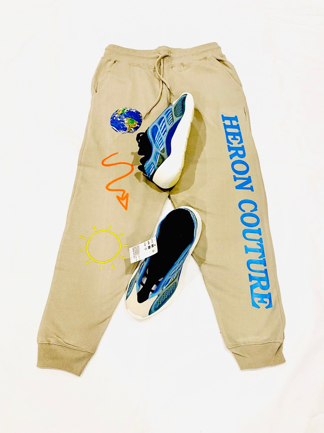 World Tour (Cool Gray)
