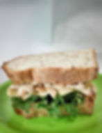 ★ Sándwich en pan artesanal de Pollo-Curry