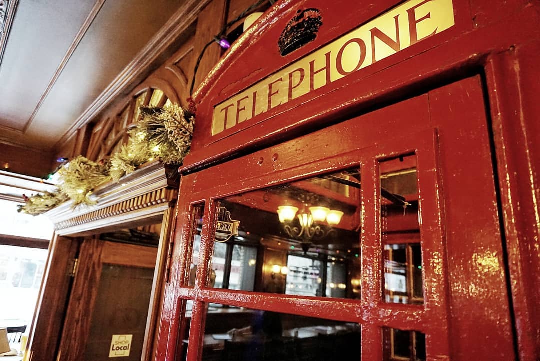 Home Winstons English Pub