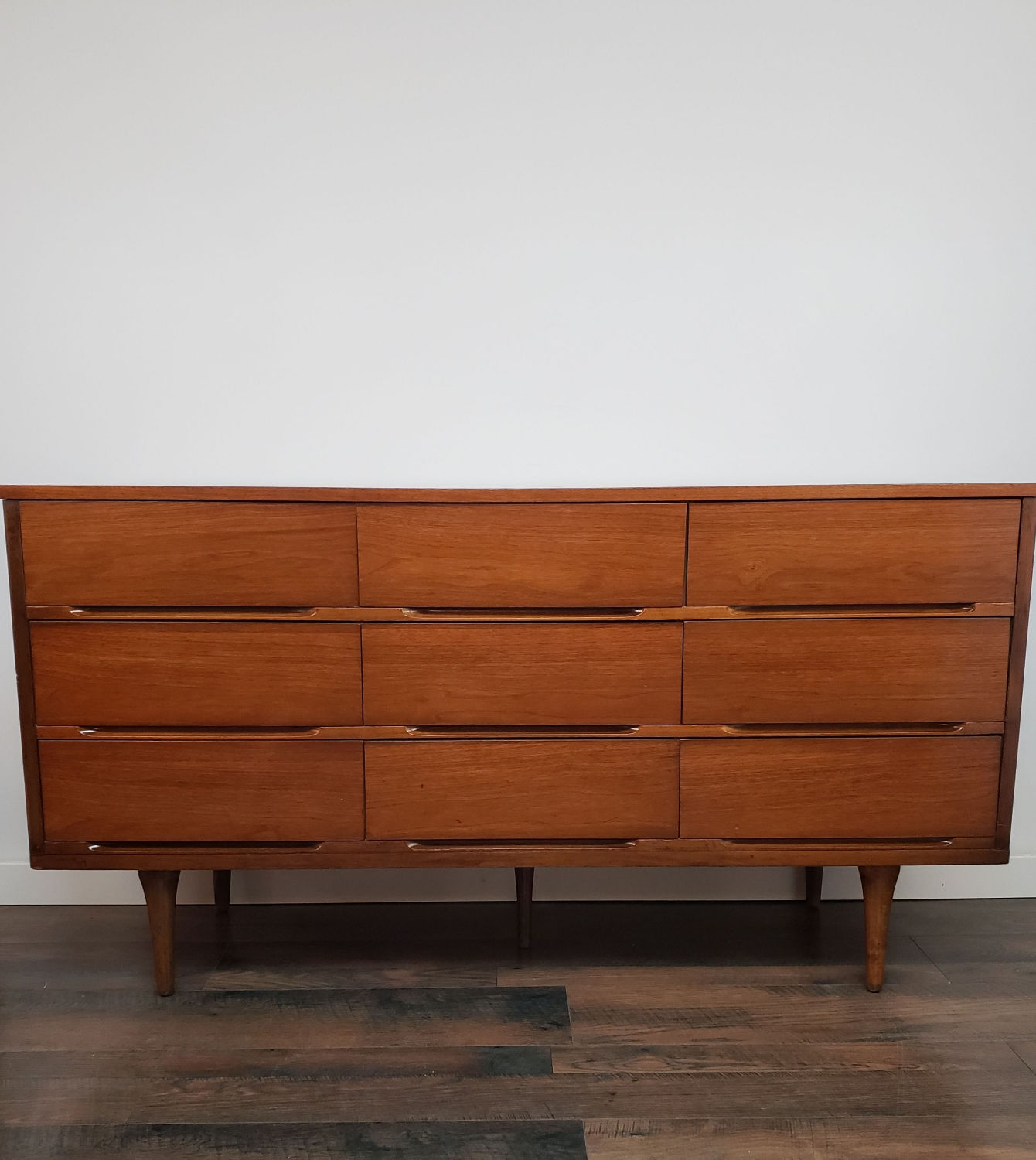 Midmod Long Nine Drawer Dresser 