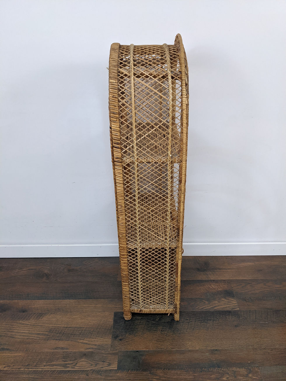 Thumbnail: Arched Wicker Rattan Shelf