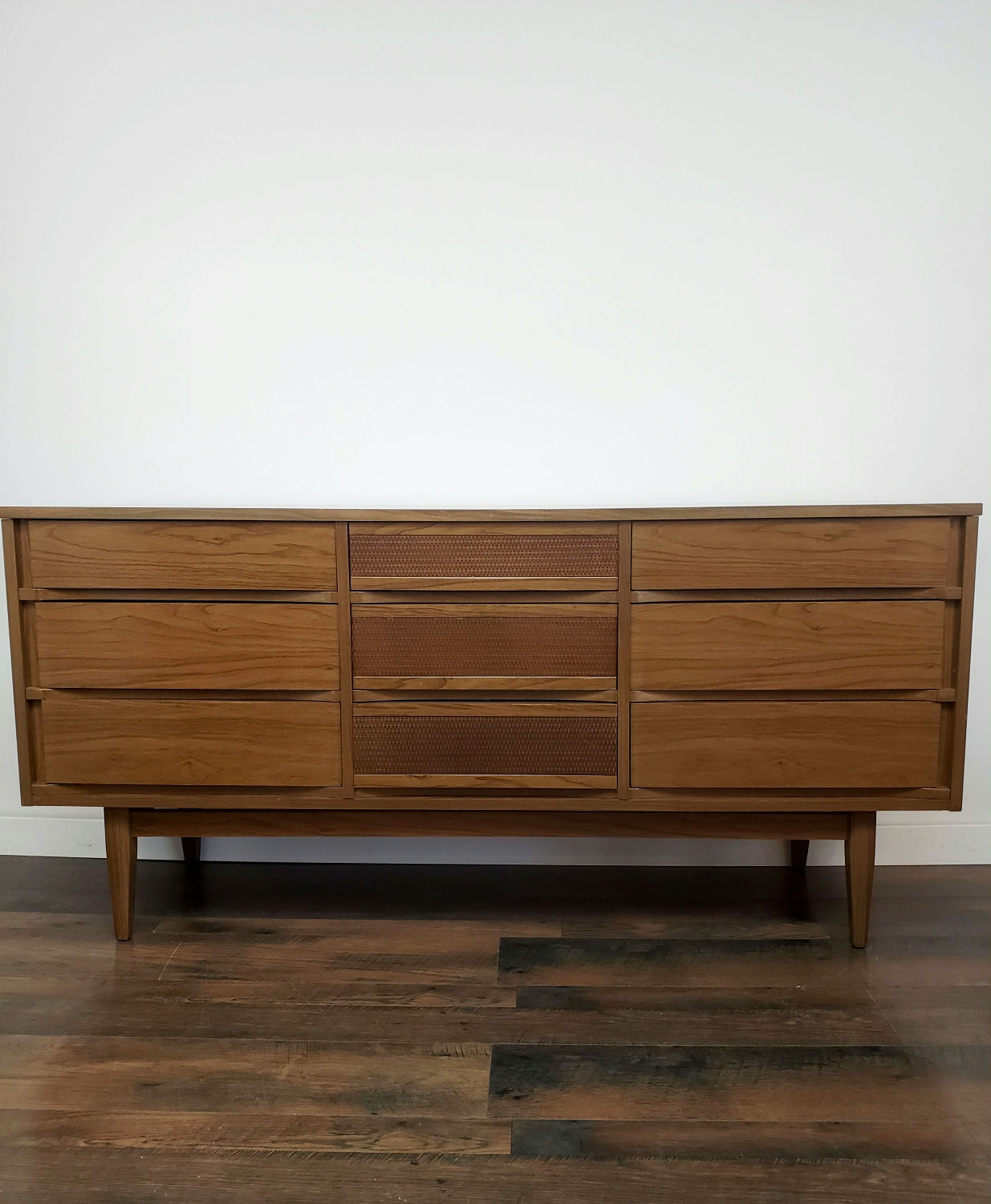 MidMod Long Nine Drawer Dresser By Kroehler
