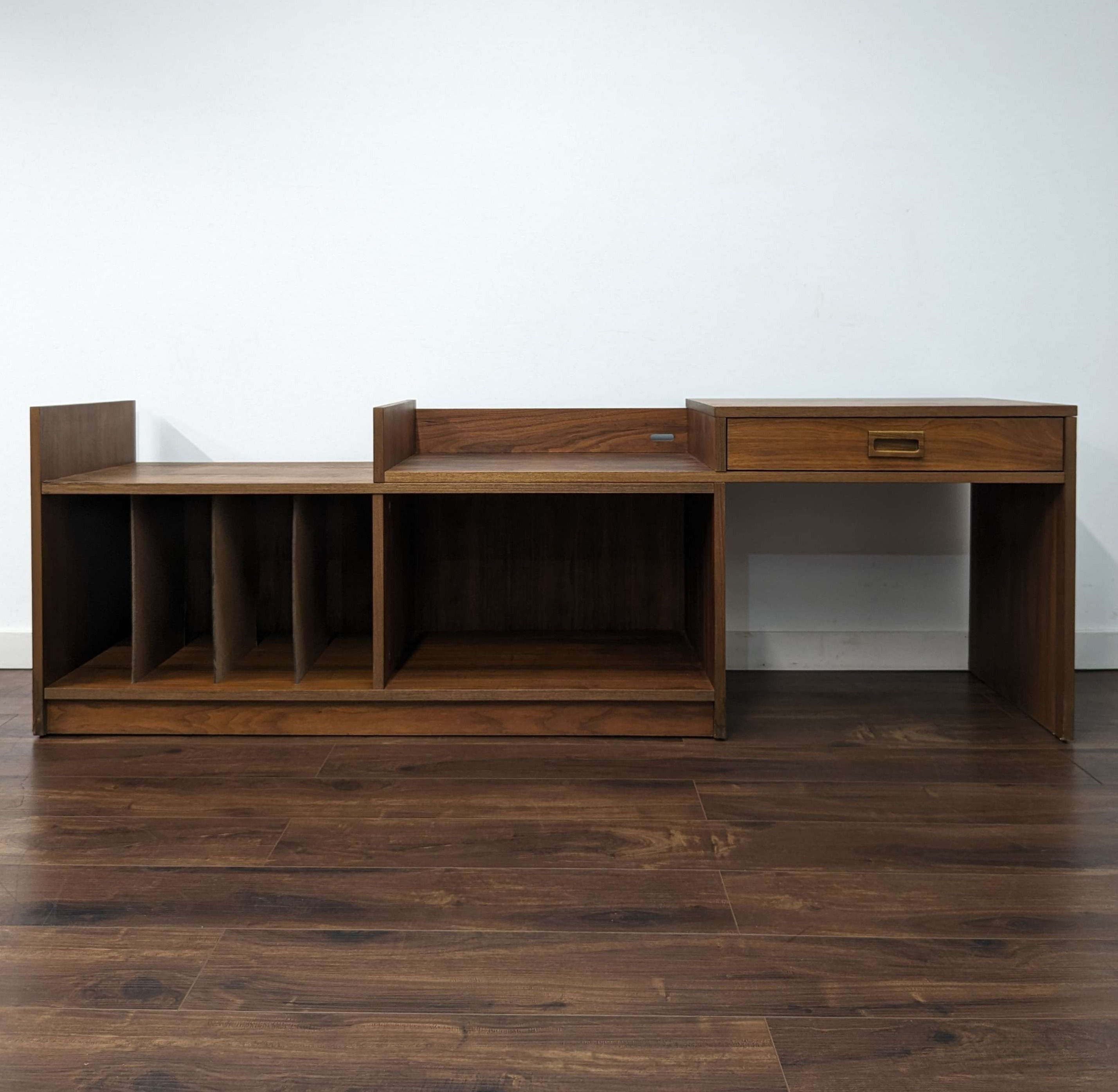 MCM Expandable Console