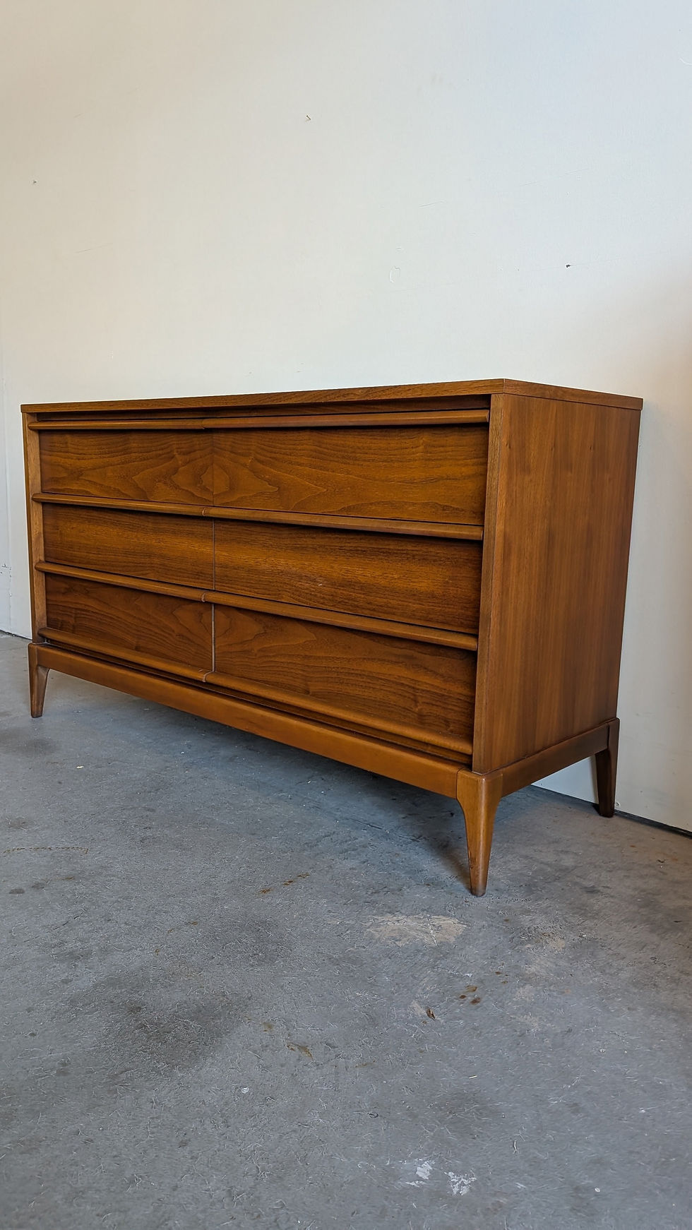 Thumbnail: Lane Six Drawer Lowboy