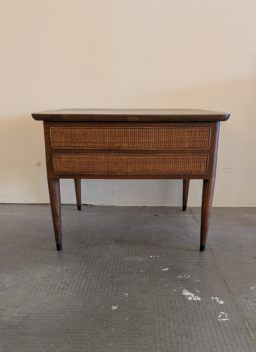 American Of Martinsville End Table