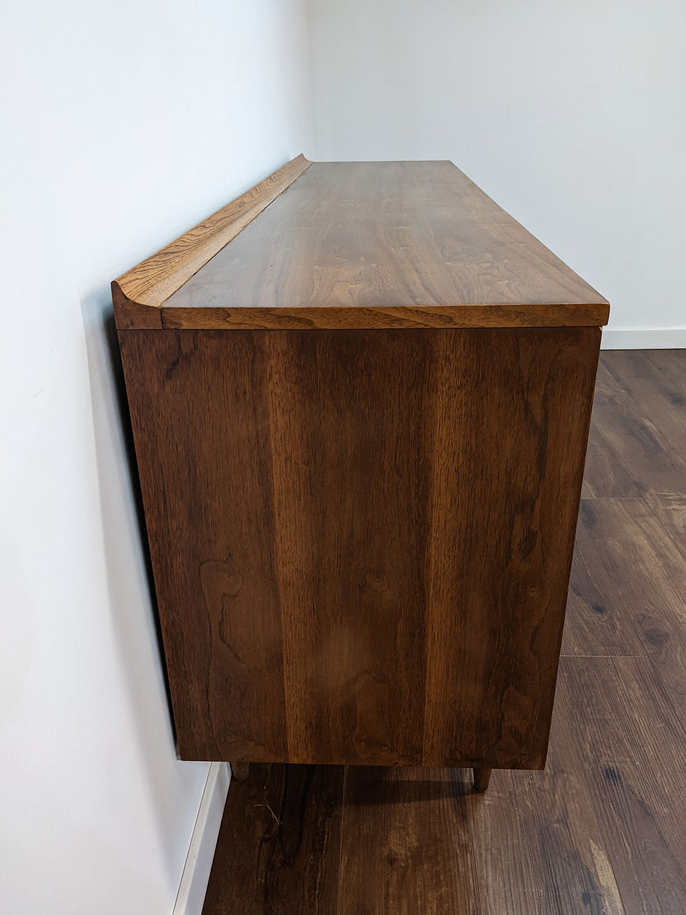 Thumbnail: Sculptra Magna Dresser Set By Broyhill 