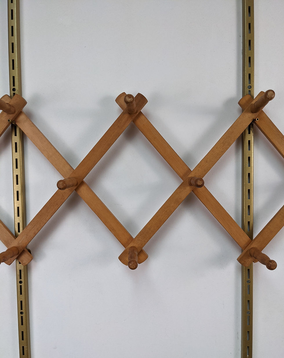 Thumbnail: Wood Accordion Wall Hanger
