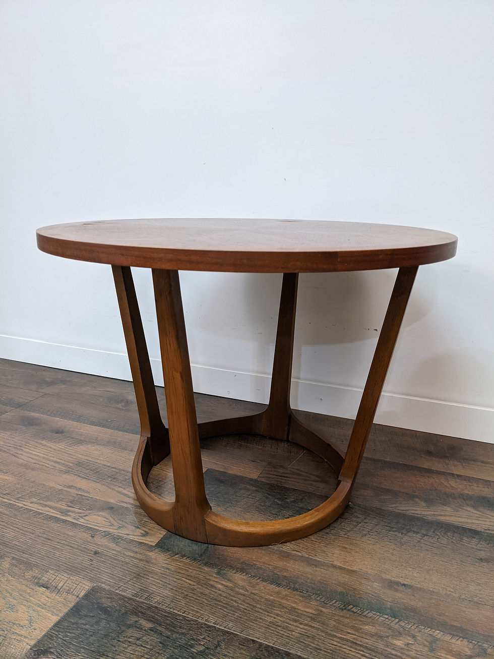 Thumbnail: MCM Round Side Table By Lane Furniture Co.