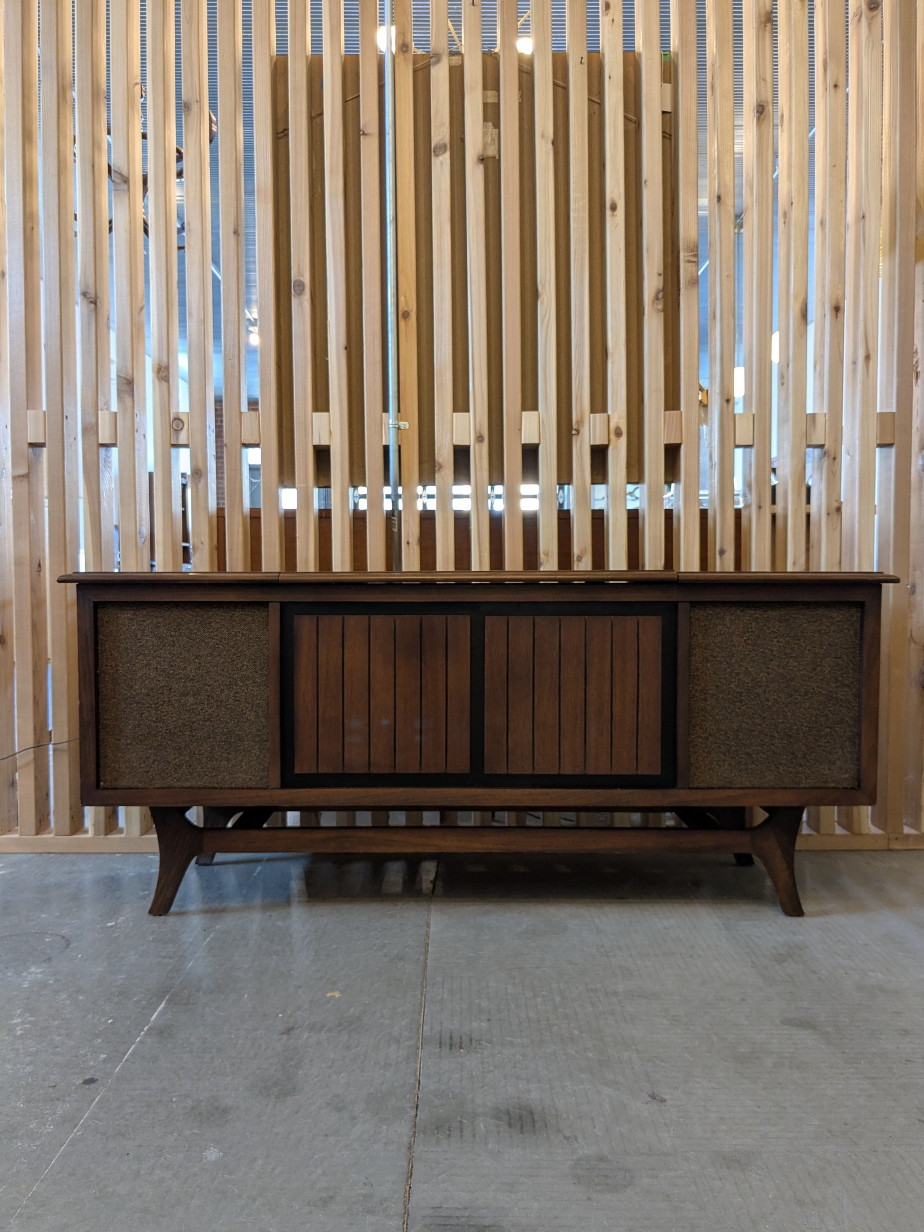 Mid Century Modern Console