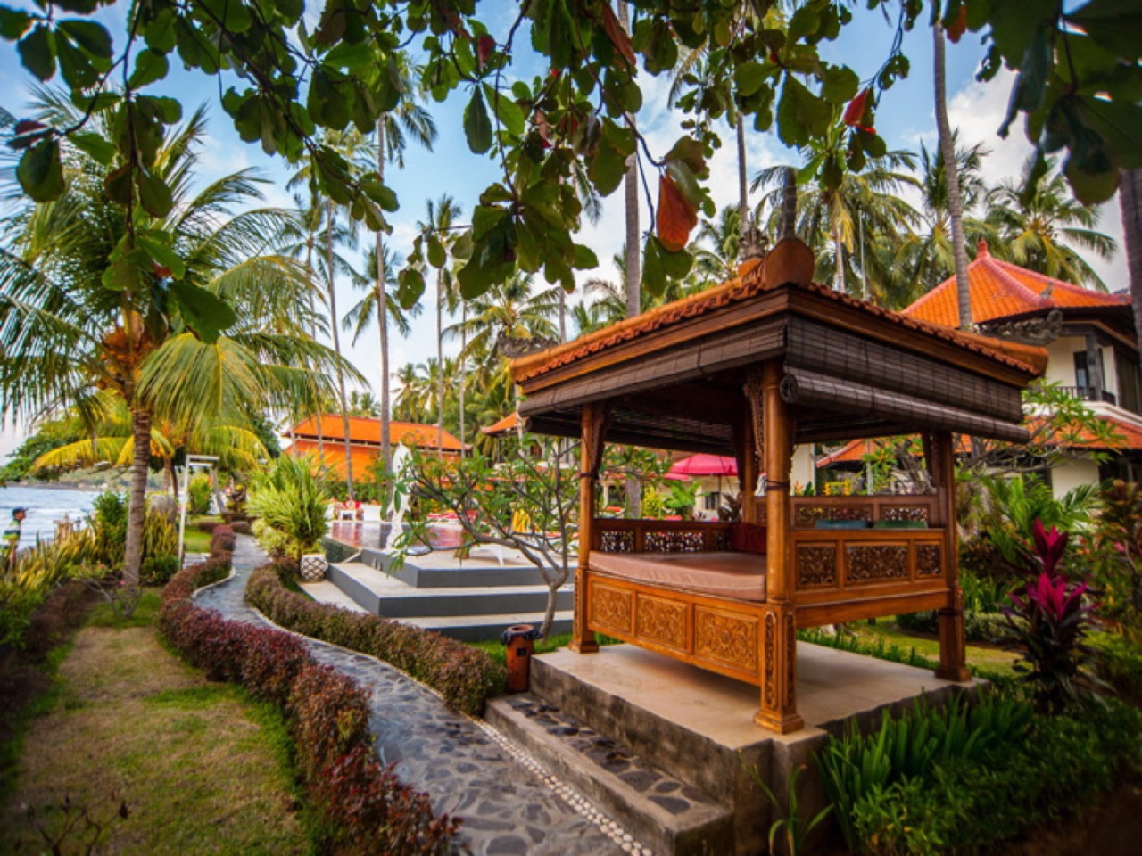 Beachfront Gazebo (Massage)