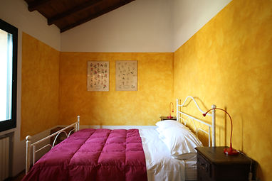 Le Chiusure, Fienile, double bedroom.JPG