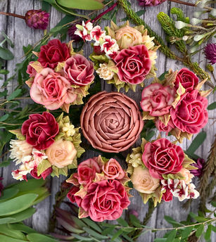 floral cupcakes surrey, buttercream flowers, personalised cupcakes camberley, cupcake bouquet surrey