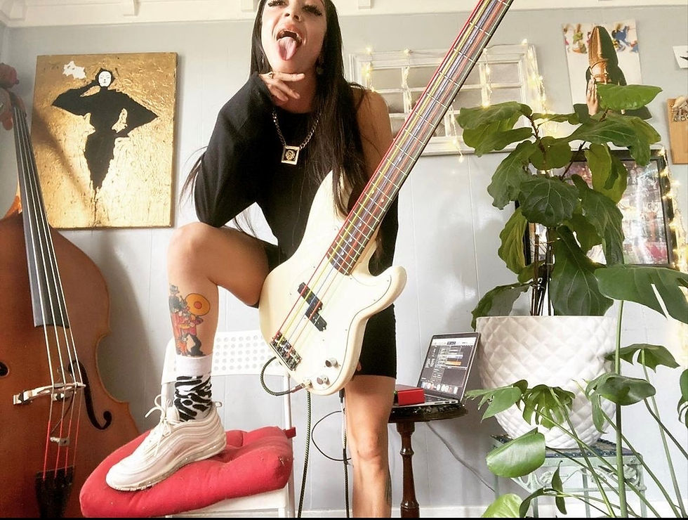 Thumbnail: ZURI APPLEBY - LIZZO