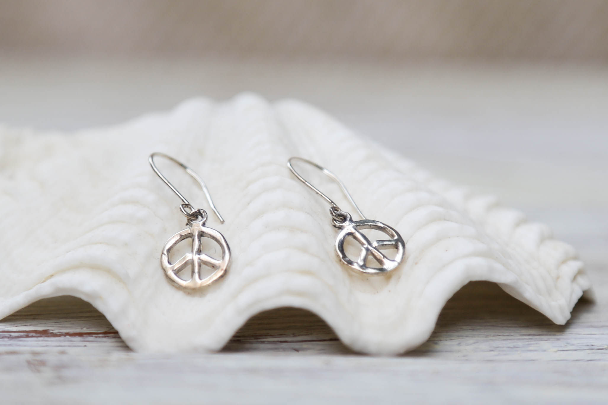 PEACE HAMMERED Earrings