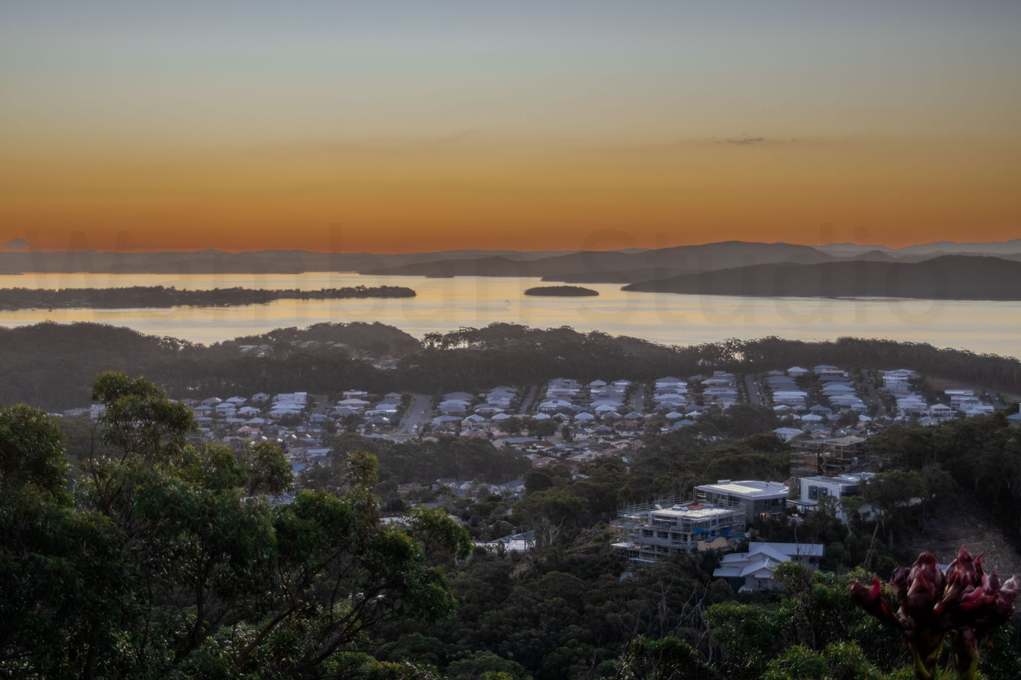 Gan Gan Sunset overTown