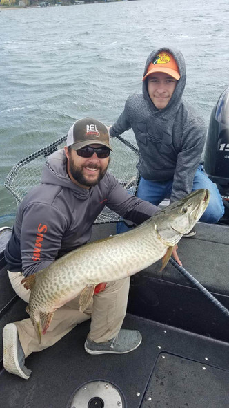 Musky Fishing Guide Lake Minnetonka.jpeg