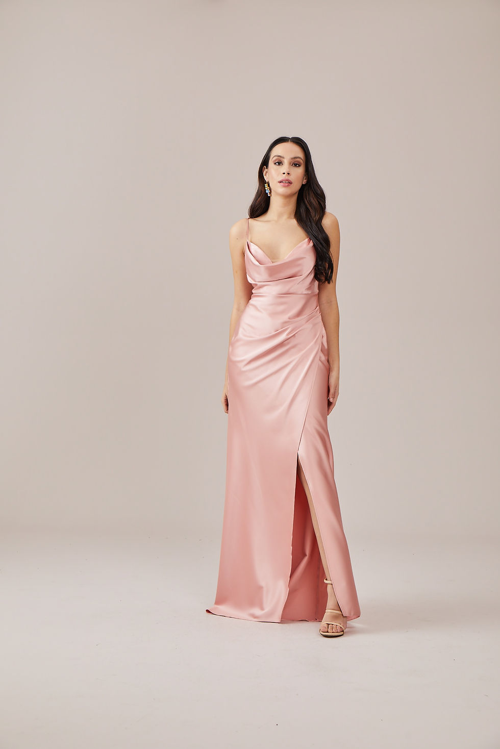 SAGRANDEip askılı derin yırtmaçlı sırt çapraz bağcık dekolteli uzun saten elbise