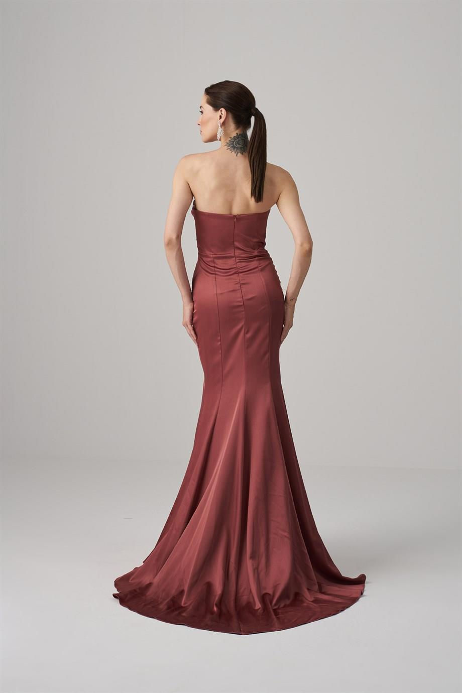 Thumbnail: SAGRANDE Lidia straplez pile drapeli saten abiye elbise