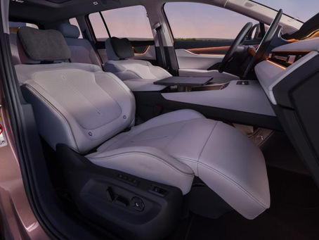 Weltpremiere: Der neue Škoda Peaq setzt neue Massstäbe in der Elektromobilität
