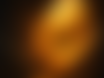 3D-Darstellung eines goldglänzenden XRP-Coins über einer digitalen, dramatisch leuchtenden Kursgrafik mit Aufwärtstrend