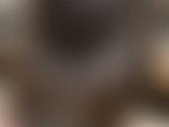 美容室でのトリートメント後のツヤ髪のクローズアップ