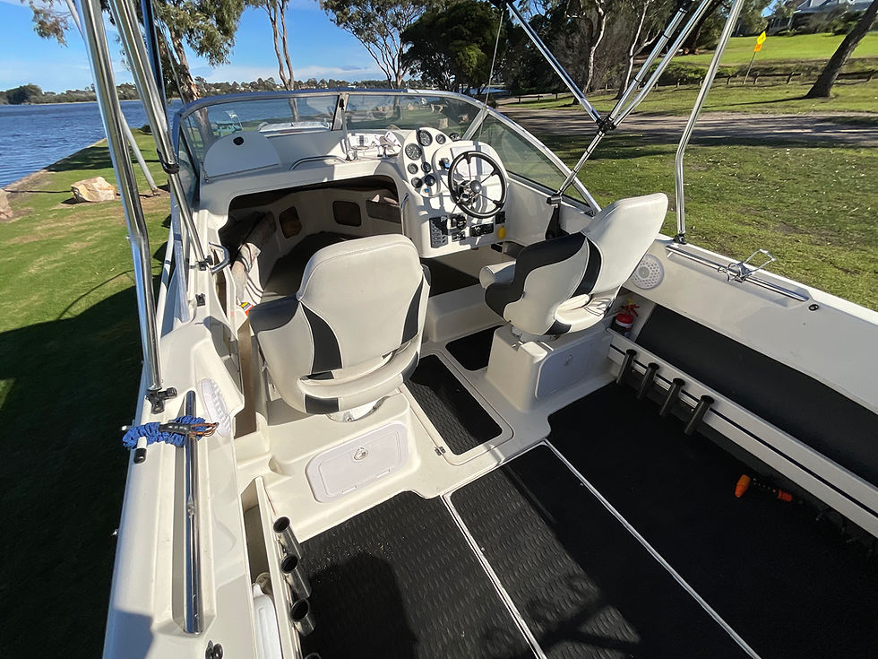 Thumbnail: 1999 Haines Hunter 570 Champion