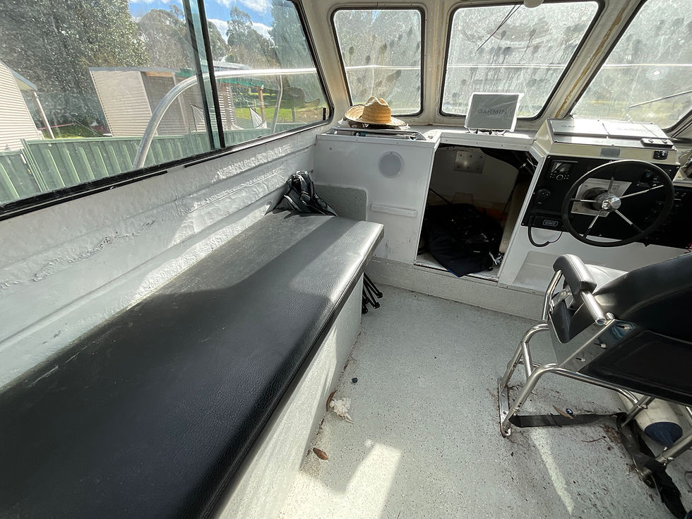 Thumbnail: 1989 Sharkcat 2800 Enclosed Cabin