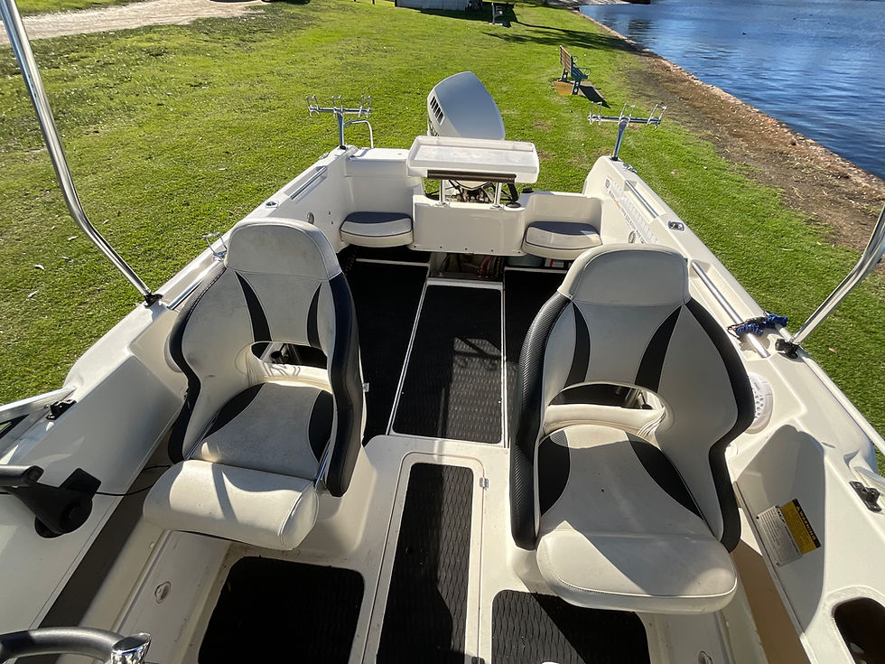 Thumbnail: 1999 Haines Hunter 570 Champion