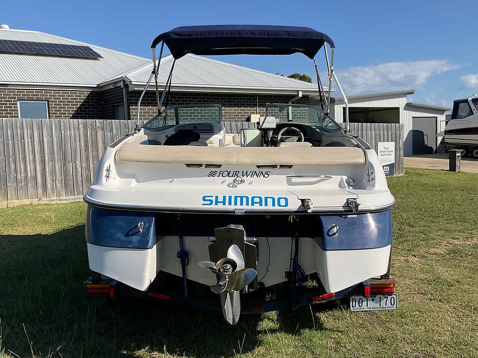 Thumbnail: 2001 Four Winns 200 Sports Bowrider 