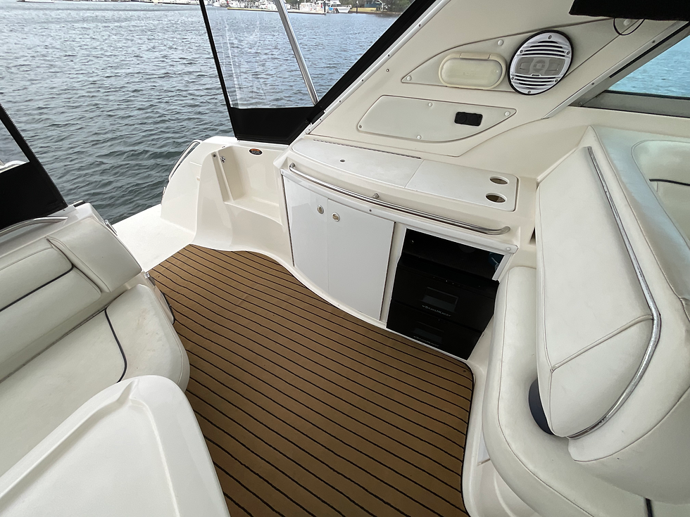 Thumbnail: 1997 Bayliner 42 Avanti Express Hardtop Luxury Cruiser 