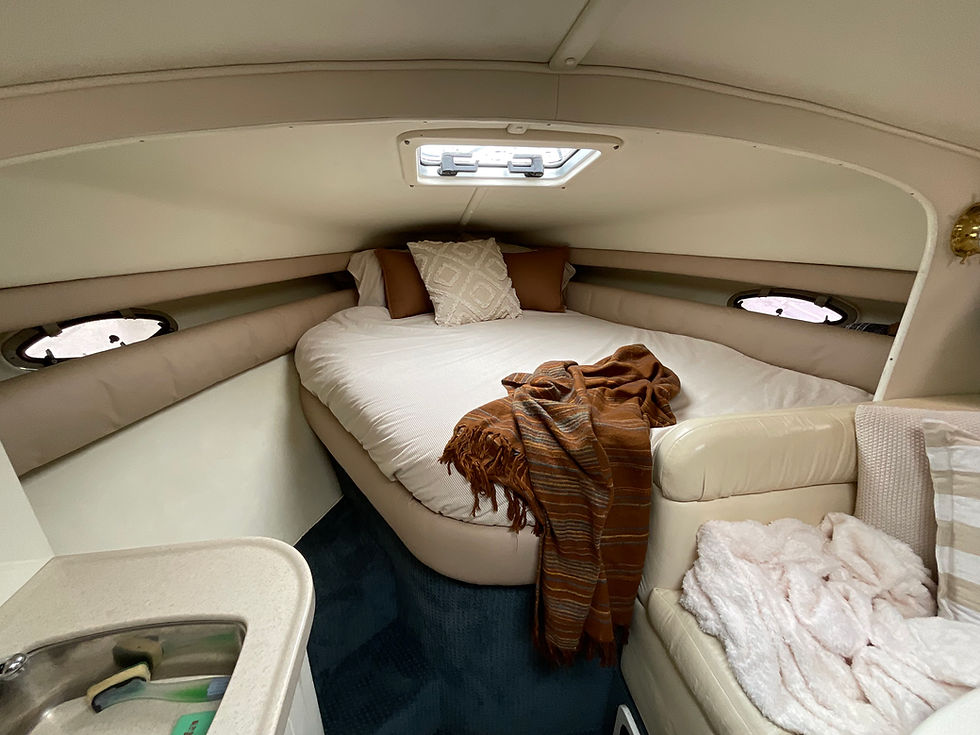 Thumbnail: 1999 Mustang 32ft Wide Body Sports Cruiser 