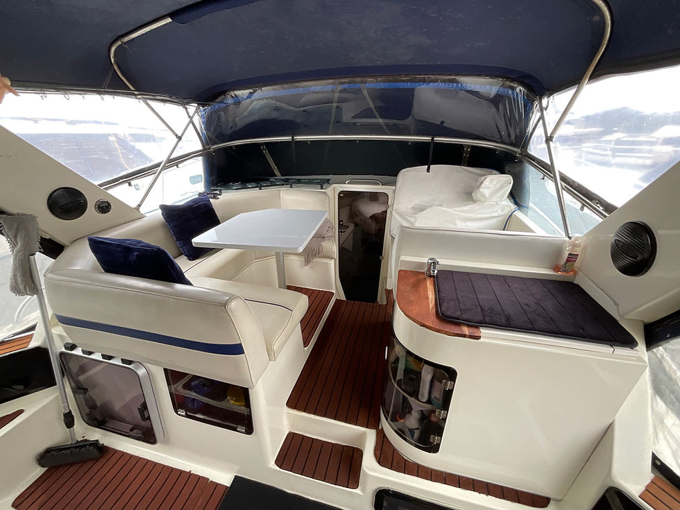 Thumbnail: 1999 Mustang 32ft Wide Body Sports Cruiser 